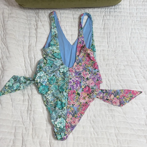 Beach Riot Floral Bow One Piece Medium - Picture 8 of 8